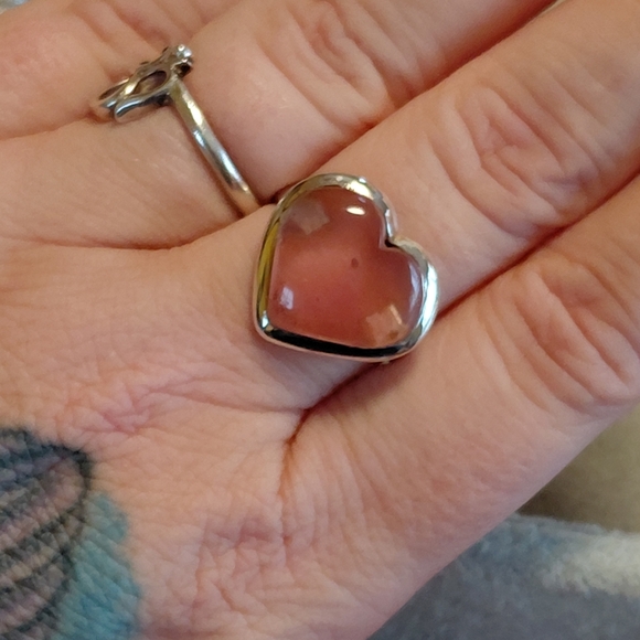 Strawberry Quartz Silver Heart Ring - Picture 4 of 15